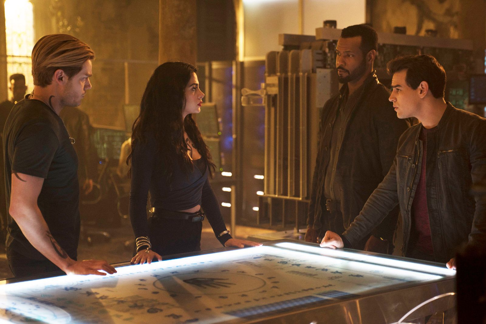 Shadowhunters : Shadowhunters : Photo Dominic Sherwood, Alberto Rosende