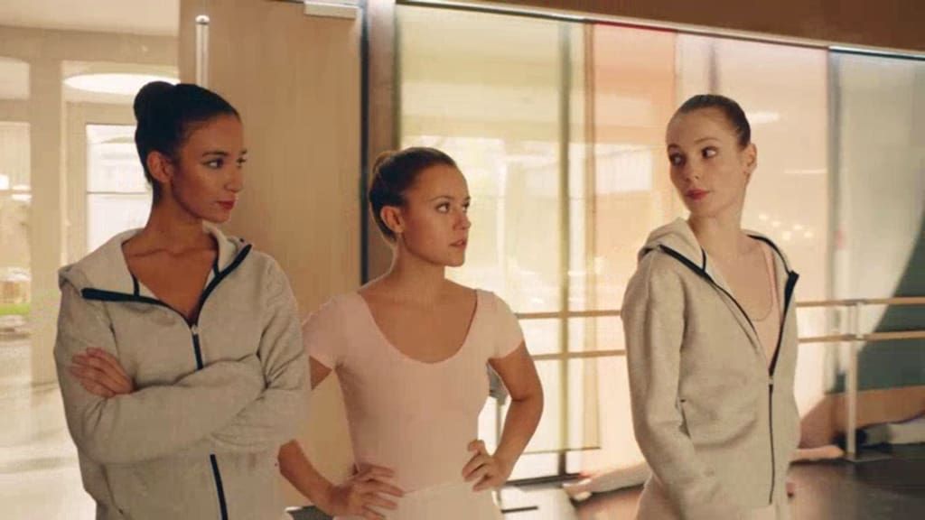 Lena Reve D'etoile Saison 3 Episode 1 Streaming Vf Poster Léna, rêve d'étoile - Saison 1 - Affiche 55 sur 78 - AlloCiné