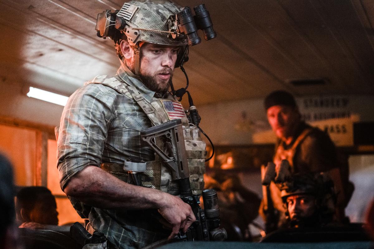 SEAL Team SEAL Team Photo Max Thieriot 36 sur 138 AlloCiné