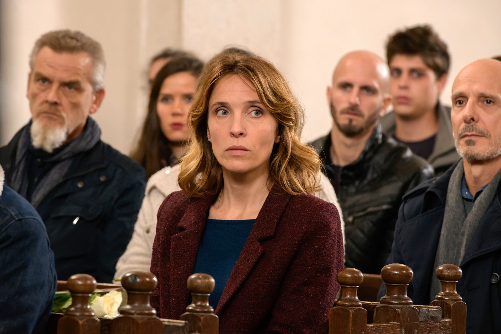 Films Et Séries Tv Avec Alix Poisson Photo de Alix Poisson - De l'autre côté : Photo Alix Poisson - AlloCiné