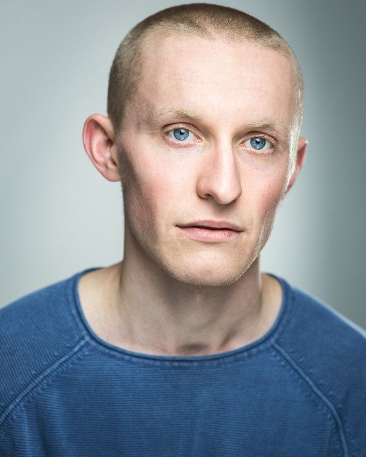 Adam Young (II) AlloCiné