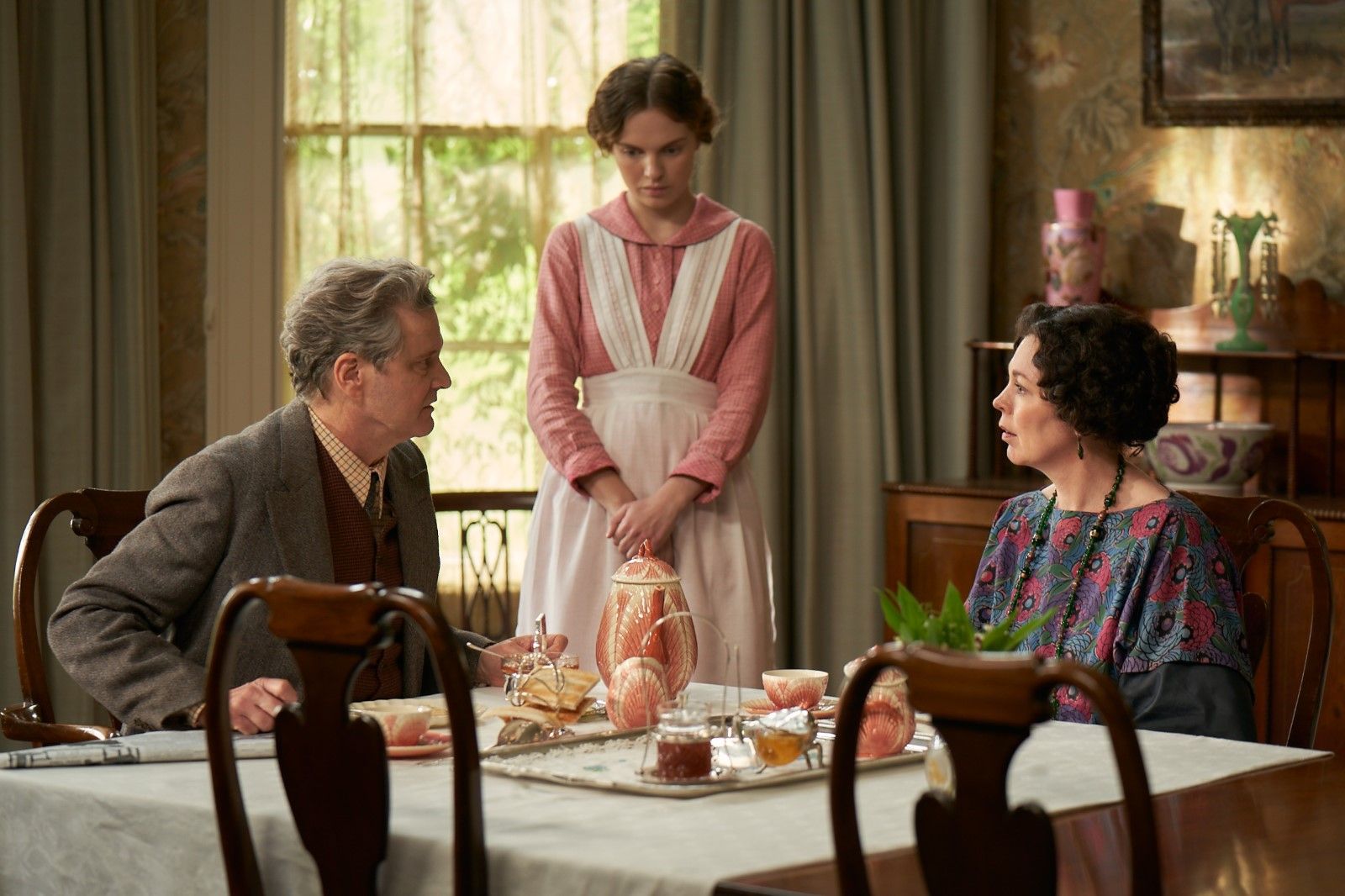 Photo de Odessa Young Entre les lignes Photo Colin Firth, Odessa Young, Olivia Colman Photo de Odessa Young Entre les lignes Photo Colin Firth, Odessa Young, Olivia Colman