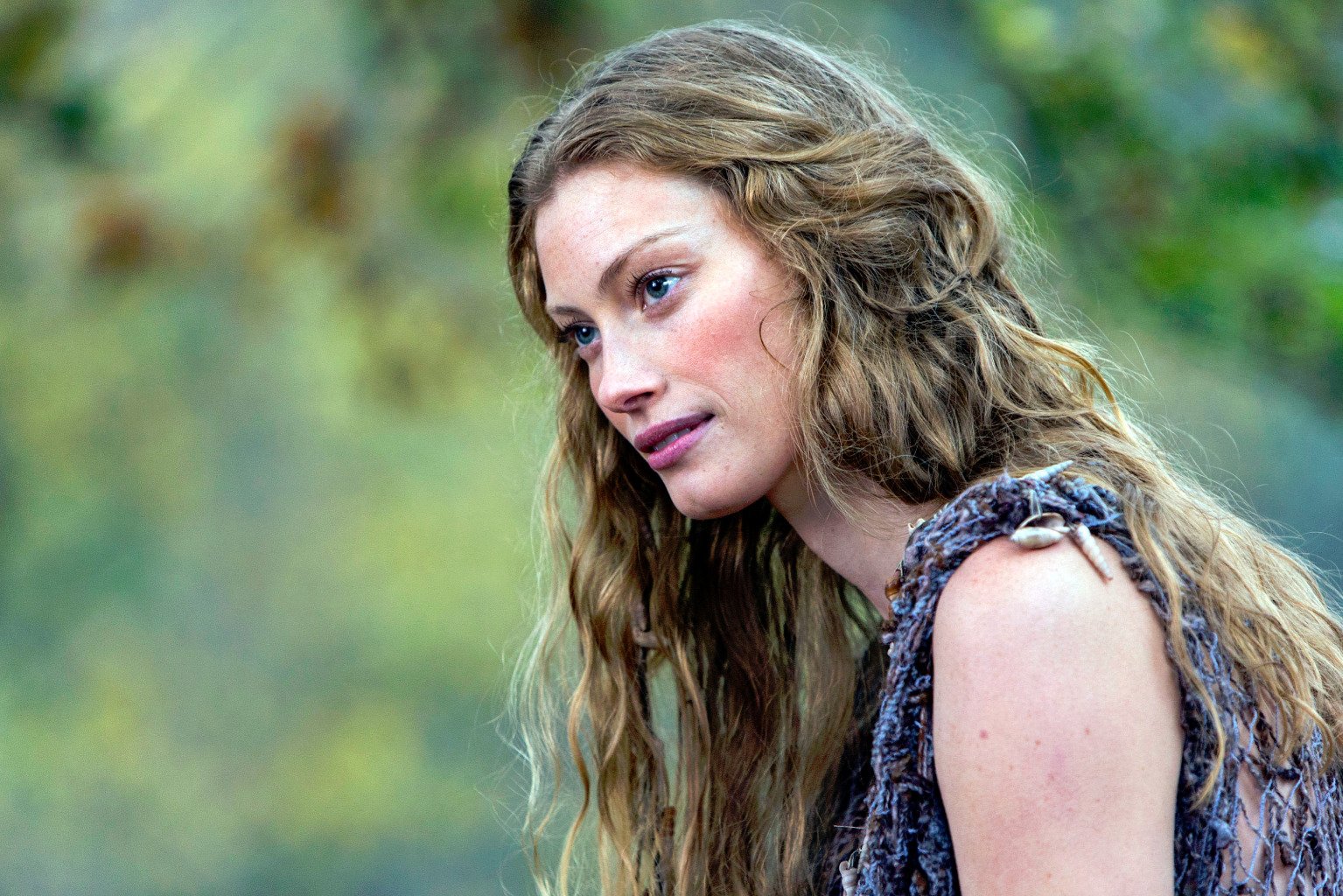 Photo de Alyssa Sutherland - Vikings : Photo Alyssa Sutherland - Photo 43  sur 44 - AlloCiné