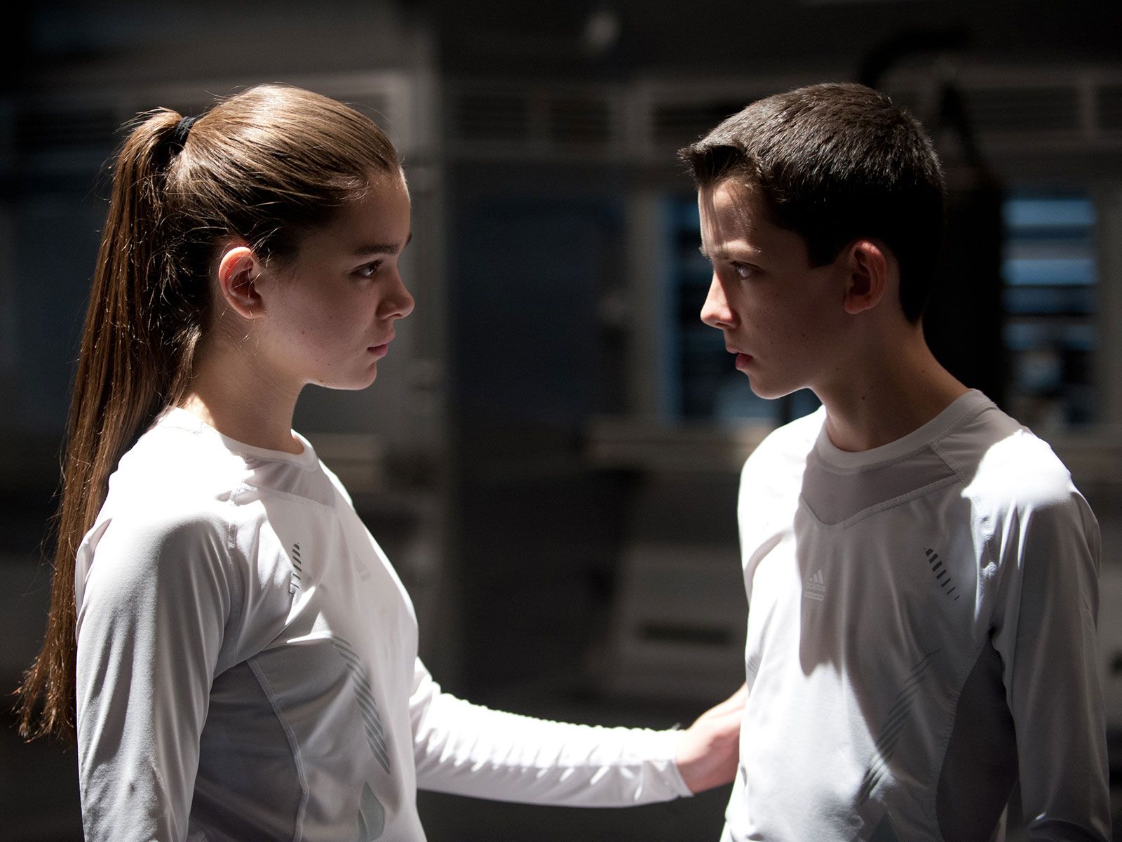 Photo de Asa Butterfield La Stratégie Ender Photo Asa Butterfield, Hailee Steinfeld Photo