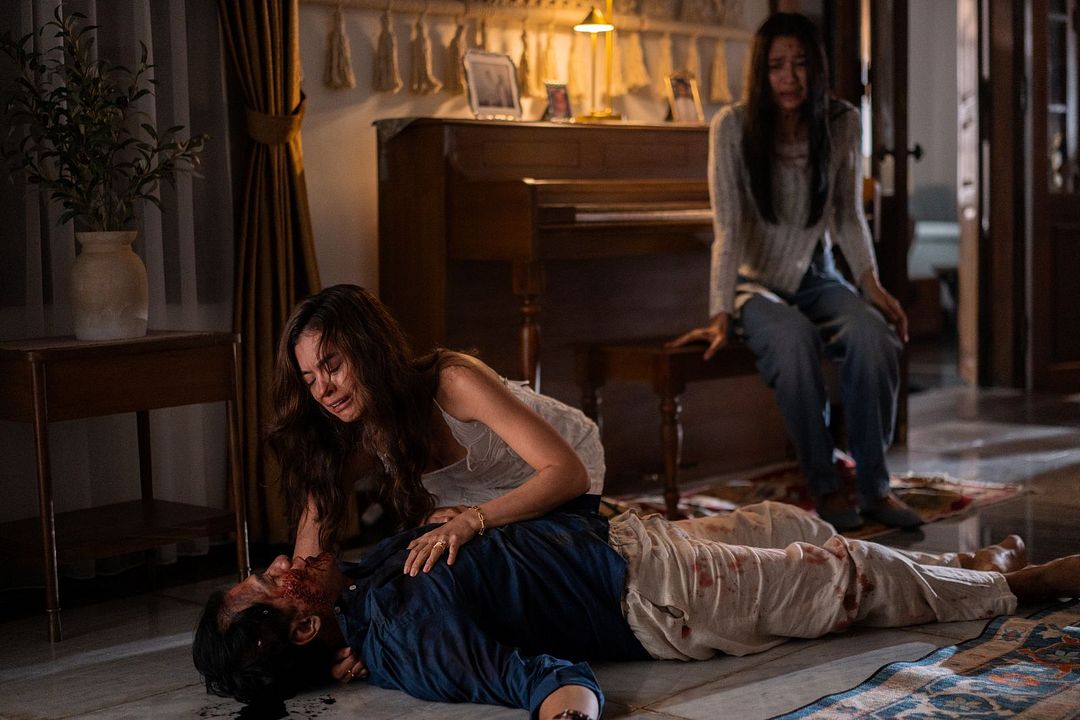 The Elixir : Photo Mikha Tambayong, Eva Celia Latjuba