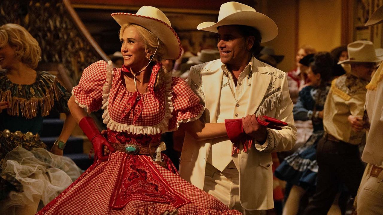 Palm Royale : Photo Kristen Wiig, John Stamos