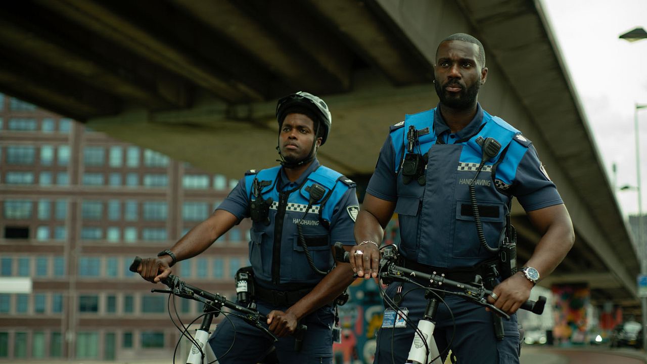 Almost Cops : Photo