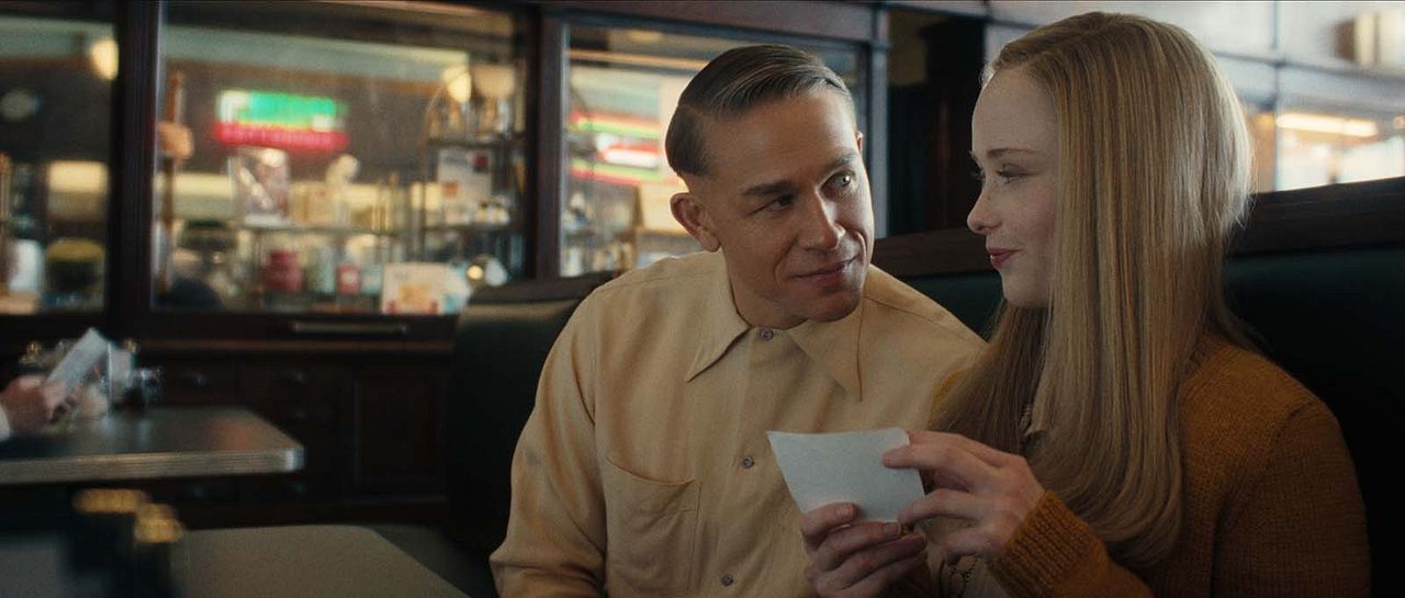 Monstre : L'histoire d'Ed Gein : Photo Charlie Hunnam, Suzanna Son