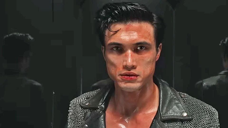 Her Private Hell : Photo Charles Melton
