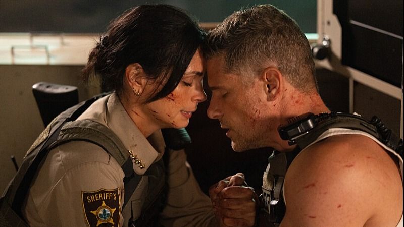 Sheriff Country : Photo Morena Baccarin, Matt Lauria
