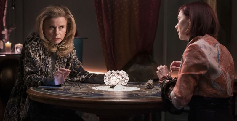 Elsbeth : Photo Tracey Ullman, Carrie Preston
