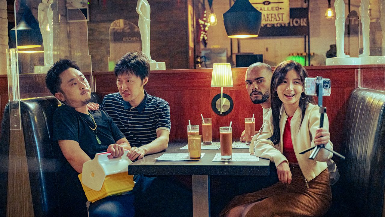 Fresh Off Markham : Photo