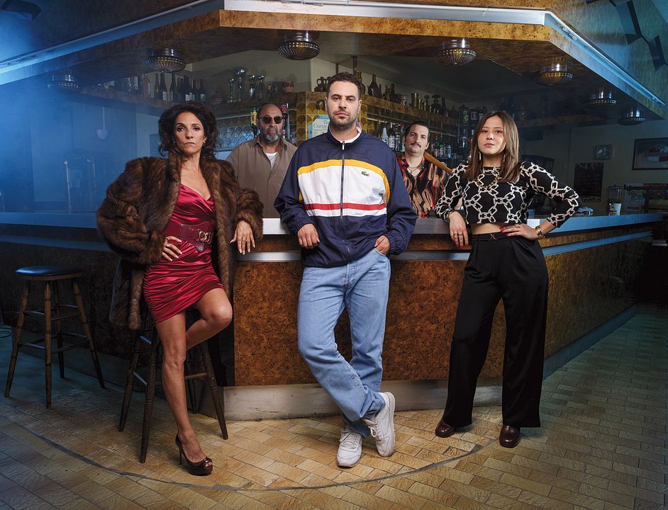 Une Famille de Bâtards : Photo Kad Merad, Laura Felpin, Hakim Jemili, Benjamin Tranié, Florence Foresti