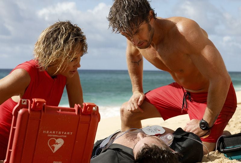Rescue: HI-Surf : Photo Adam Demos, Arielle Kebbel