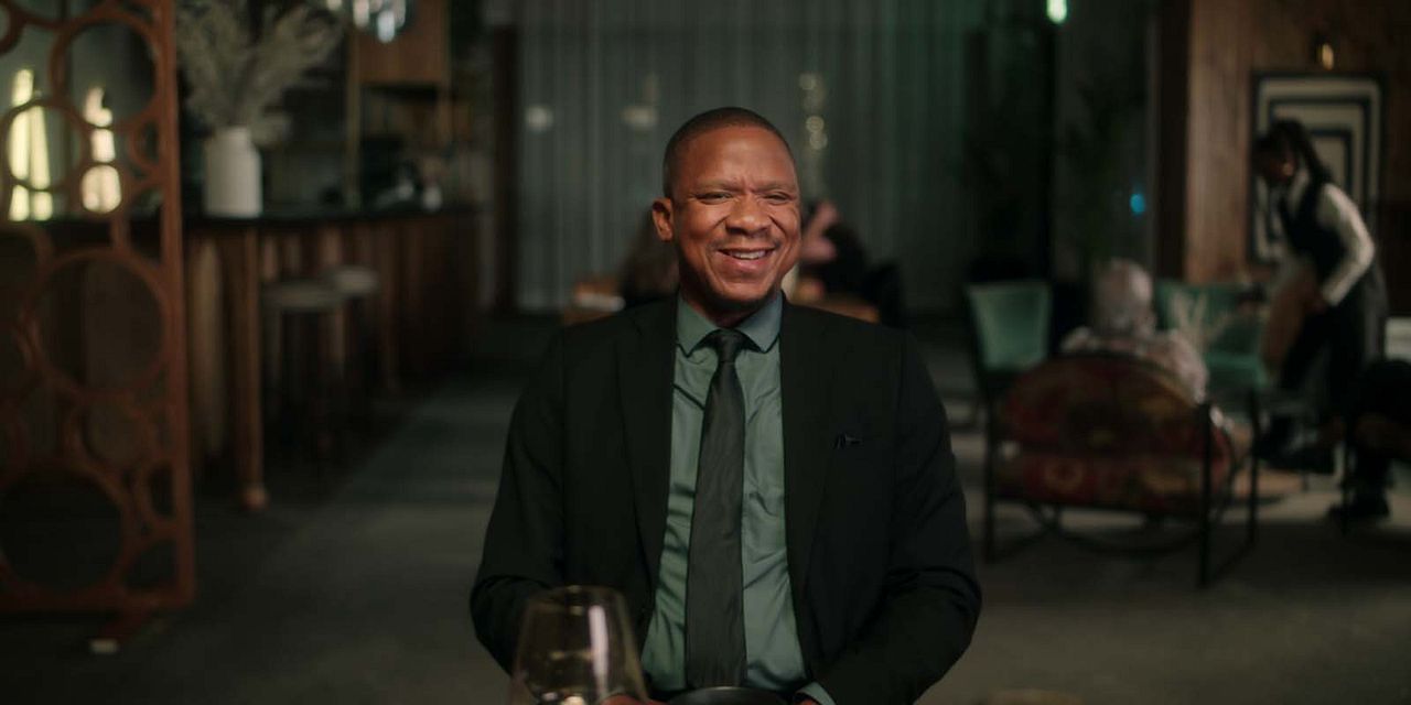 Love And Wine : Photo Bongile Mantsai