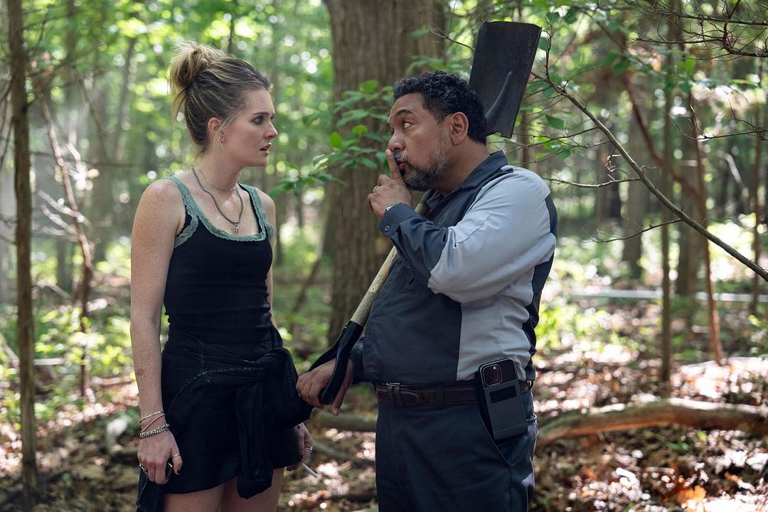 Sirens : Photo Felix Solis, Meghann Fahy
