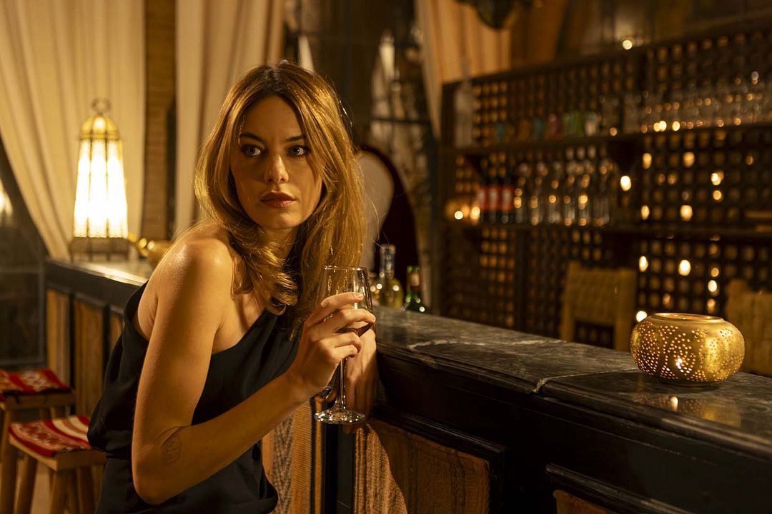 Un mariage sans fin : Photo Camille Rowe