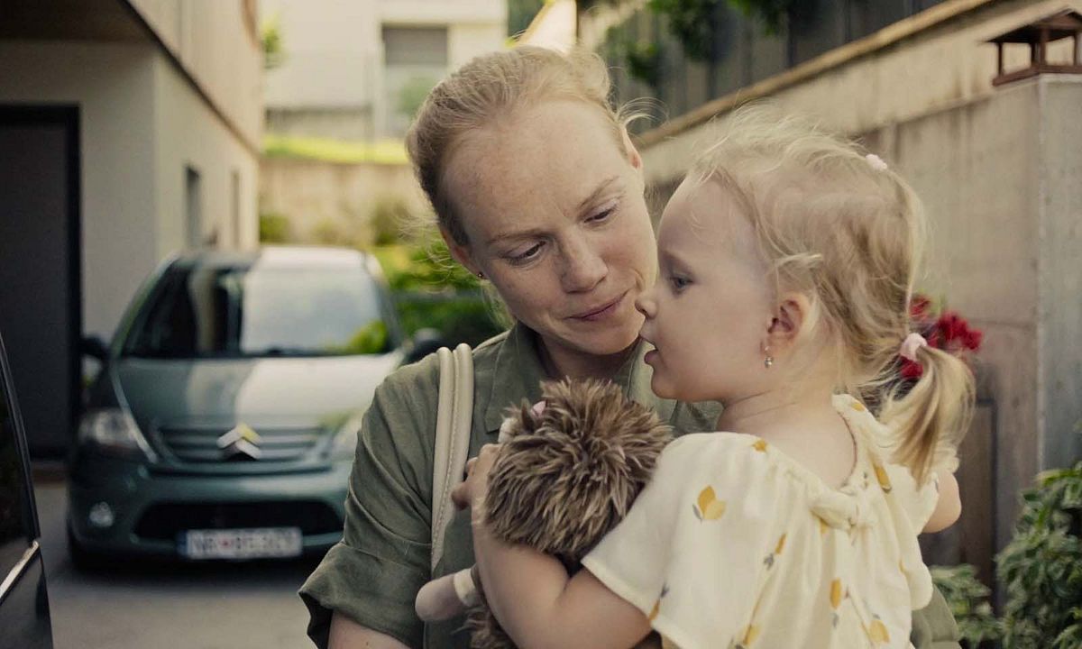 Father : Photo Dominika Moravkova