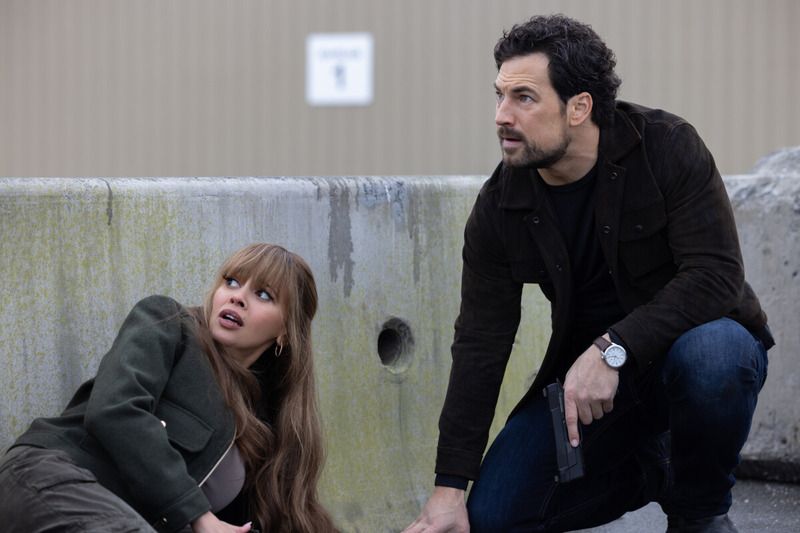 Wild Cards : Photo Giacomo Gianniotti, Vanessa Morgan