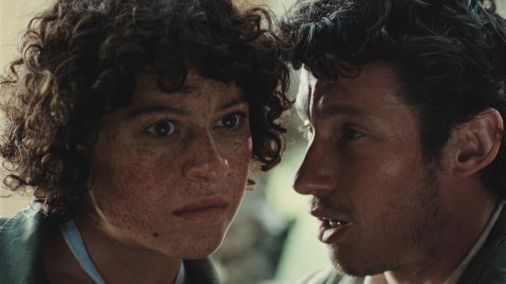 Atropia : Photo Alia Shawkat, Callum Turner