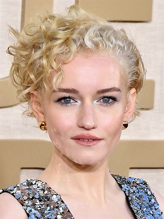 Affiche Julia Garner