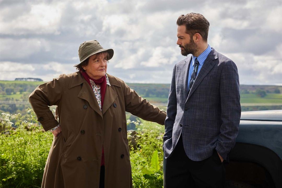 Les Enquêtes de Véra : Photo Brenda Blethyn, David Leon