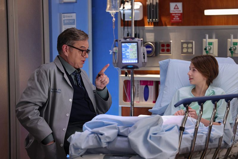 Chicago Med : Photo Oliver Platt, Wesley Holloway
