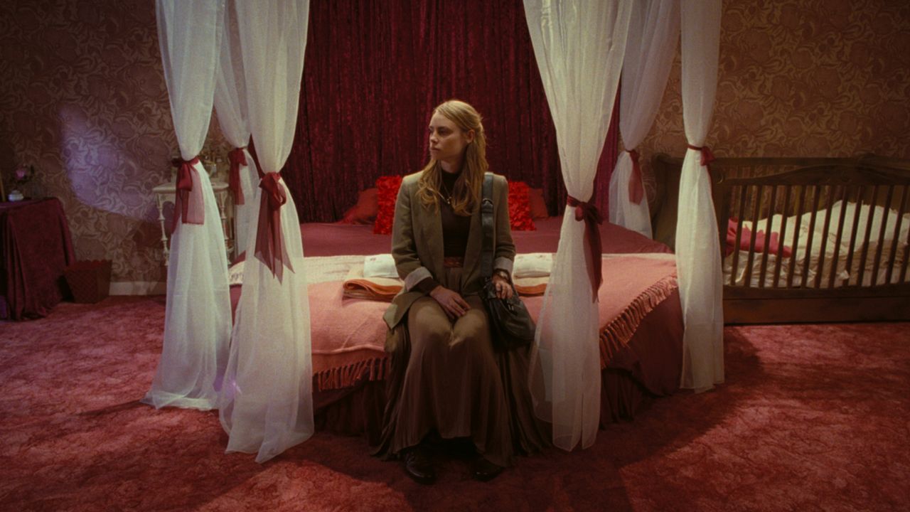 I Live Here Now : Photo Madeline Brewer