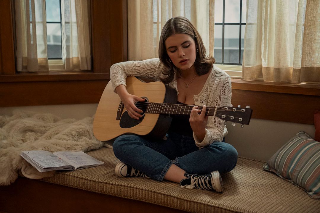 Off Campus : Photo Ella Bright