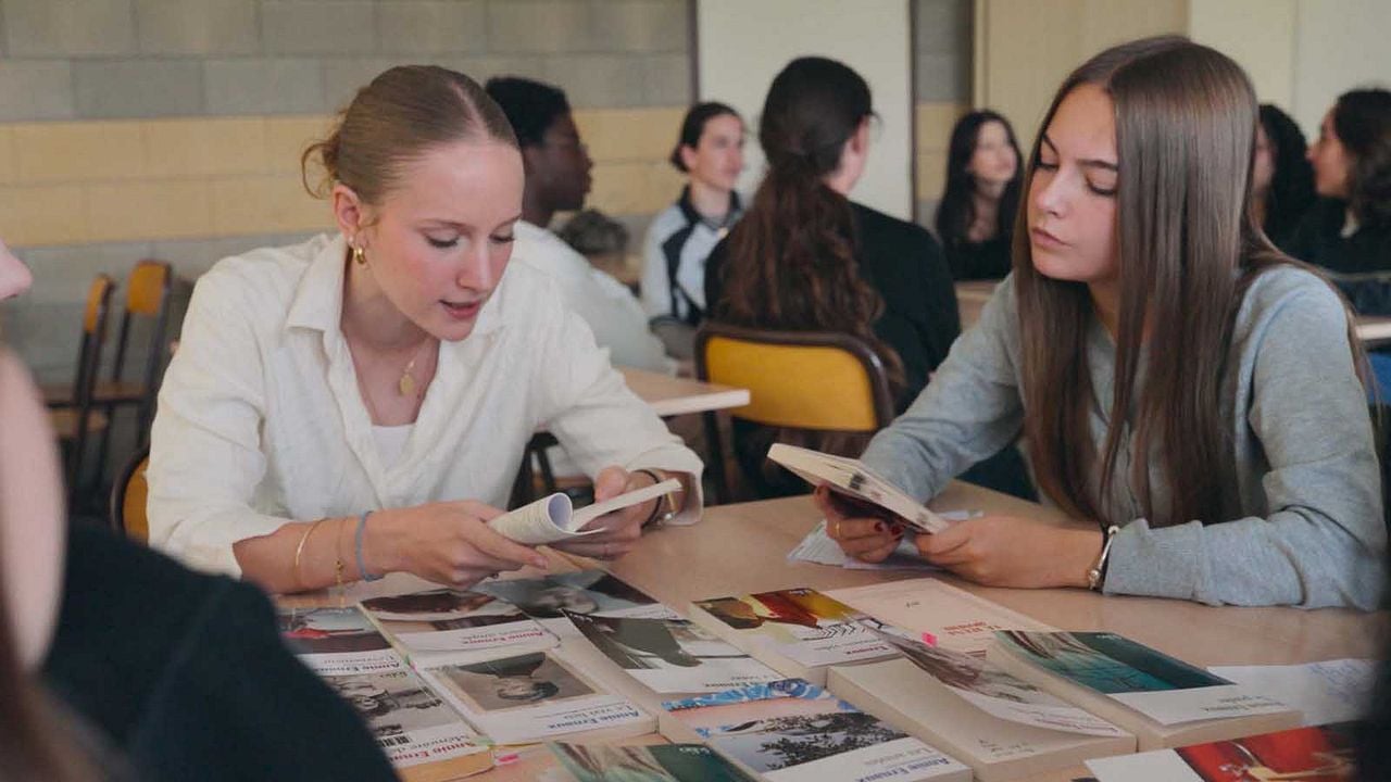 Écrire la vie : Annie Ernaux racontée par des lycéennes et des lycéens : Photo