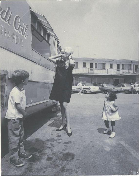 My Mom Jayne: A Film by Mariska Hargitay : Photo