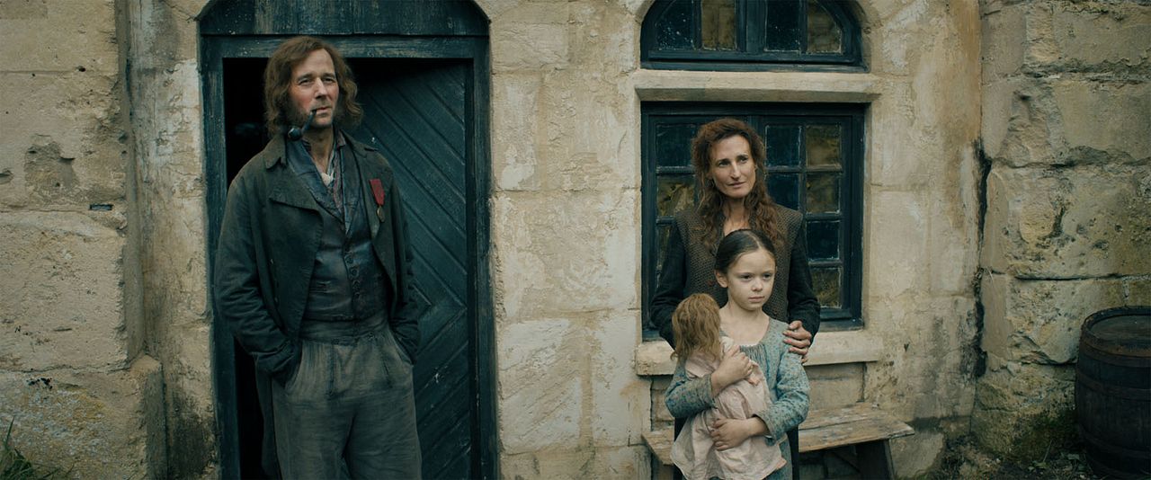 Les Misérables : Photo Benjamin Lavernhe, Camille Cottin