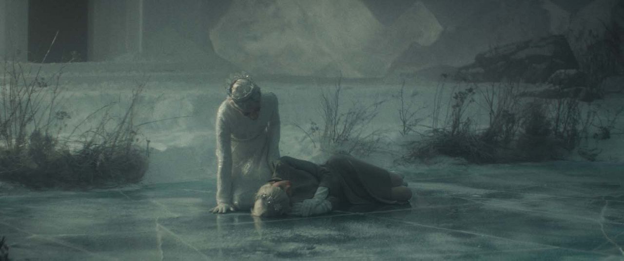 La Tour de glace : Photo Clara Pacini, Marion Cotillard