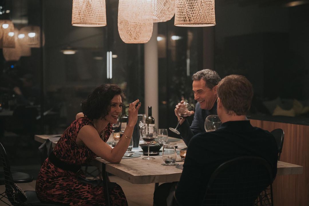 Dîner à l'anglaise : Photo Indira Varma, Rufus Sewell