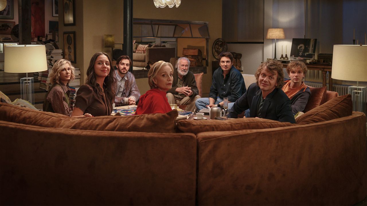 Camembert : Photo Bernard Le Coq, Jérémy Gillet, Alex Lutz, Pascale Arbillot, Kristin Scott Thomas, Guillermo Guiz, Anaïde Rozam, Panayotis Pascot
