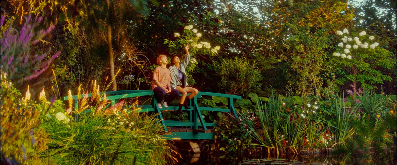 A Second Life : Photo Agathe Rousselle, Alex Lawther