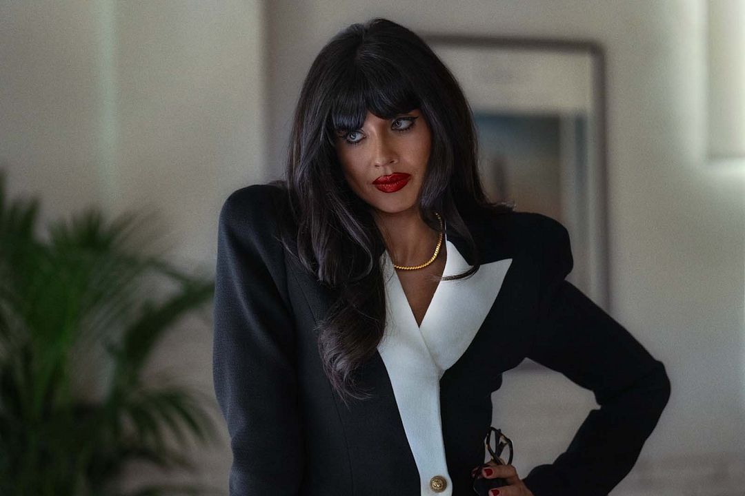 People We Meet On Vacation : Photo Jameela Jamil