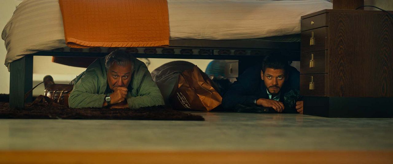 Le Million : Photo Christian Clavier, Rayane Bensetti