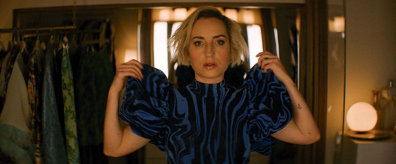 Slip : Photo Zoe Lister-Jones