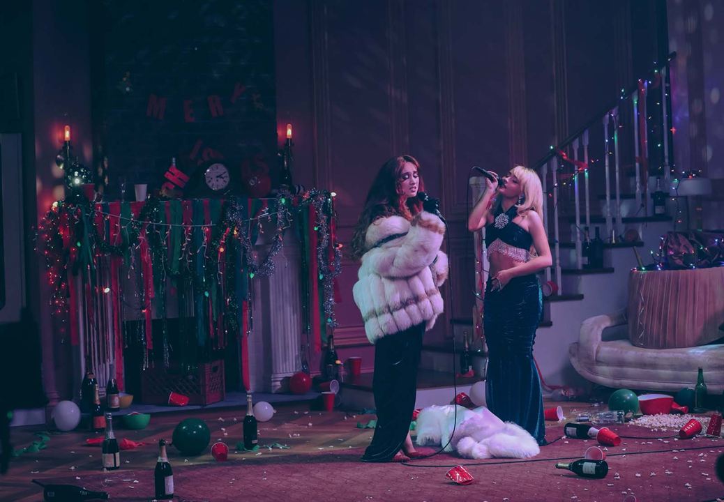 Le Nonsense Christmas de Sabrina Carpenter : Photo Sabrina Carpenter