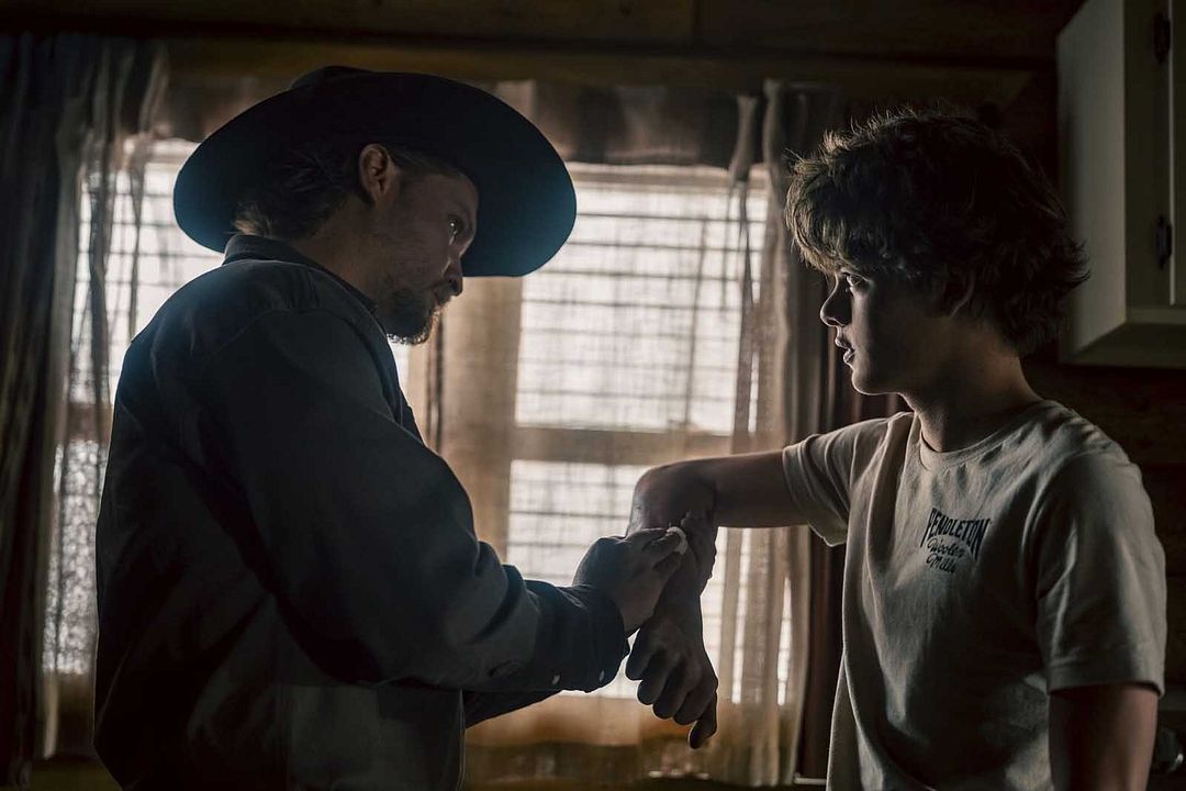Marshals : A Yellowstone Story : Photo Luke Grimes, Brecken Merrill