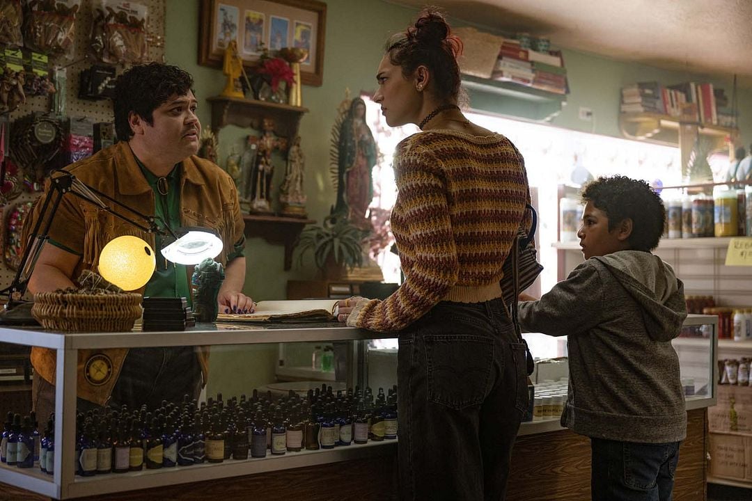 Alexander and the Terrible, Horrible, No Good, Very Bad Day : Photo Paulina Chavez, Harvey Guillen, Thom Nemer