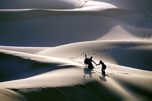 La Piste : Photo Camille Summers, Eric Valli