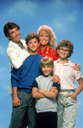 Photo Jeremy Miller, Joanna Kerns, Alan Thicke, Tracey Gold, Kirk Cameron