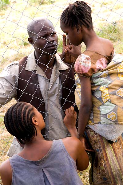 Blood Diamond : Photo Djimon Hounsou, Benu Mabhena, Anointing Lukola