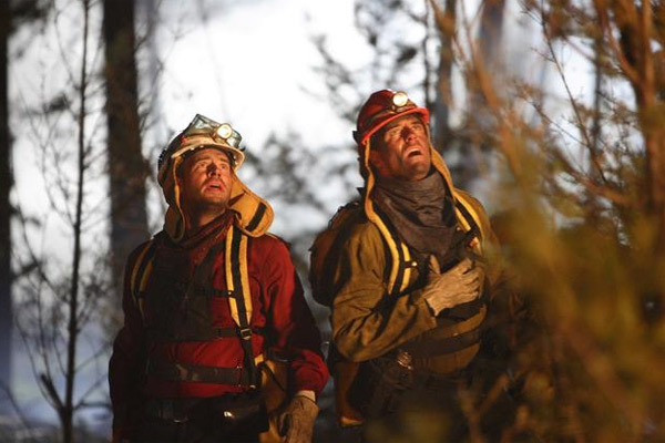 La Forêt en feu : Photo John Lafia, Richard Burgi, Scott Foley