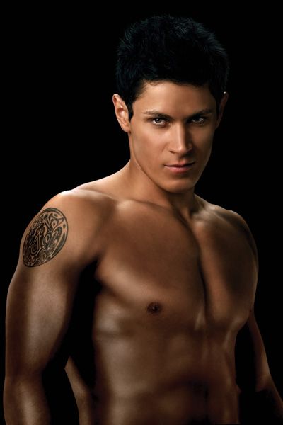 Twilight - Chapitre 2 : tentation : Photo Alex Meraz