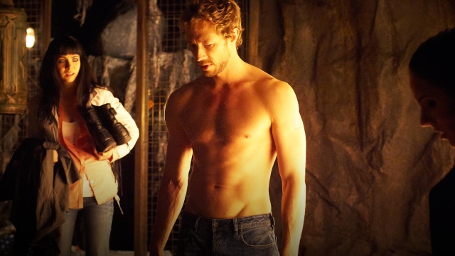 Lost Girl : Photo Ksenia Solo, Kris Holden-Ried