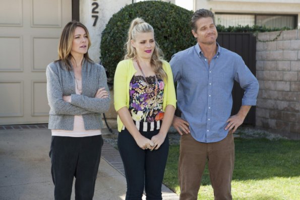 Cougar Town : Photo Brian Van Holt, Busy Philipps, Christa Miller-Lawrence