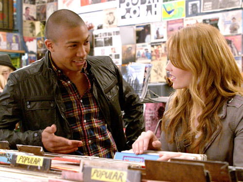 Switched : Photo Charles Michael Davis, Katie Leclerc